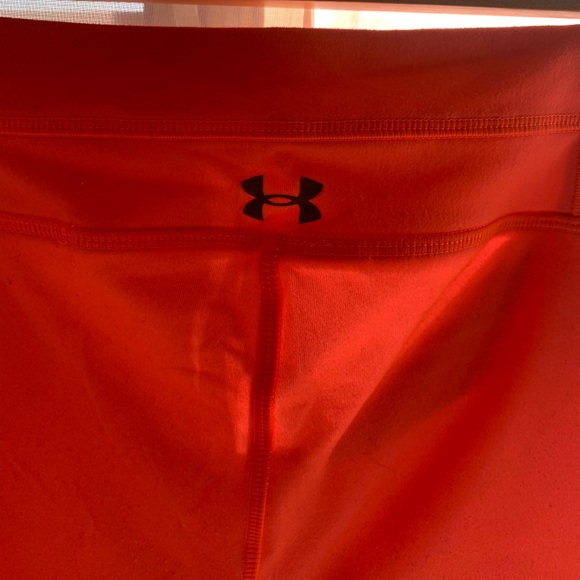 UA Vibrant Pink Capri Leggings - Picture 5 of 6